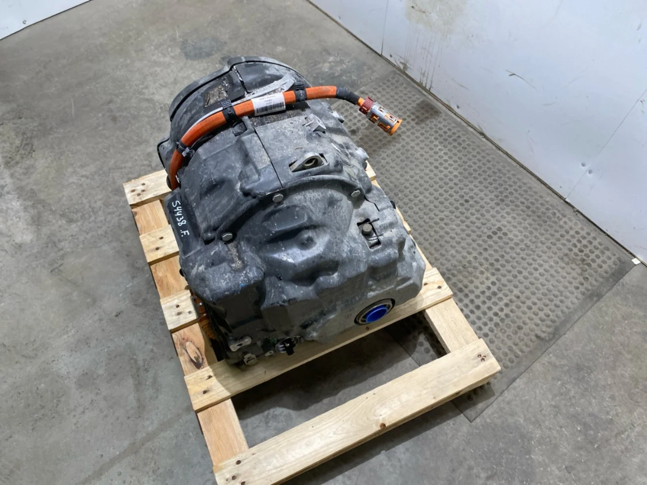 Mercedes EQS V297 2022- Front electric motor view 3