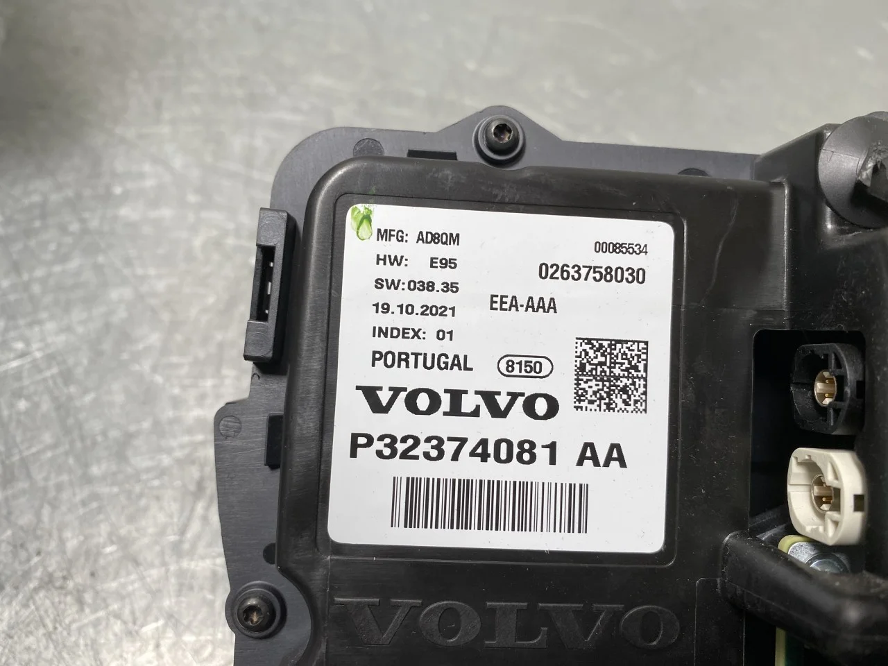 Volvo XC40/RECHARGE 2018- Műszeregység, kombinált / komplett nézet 2