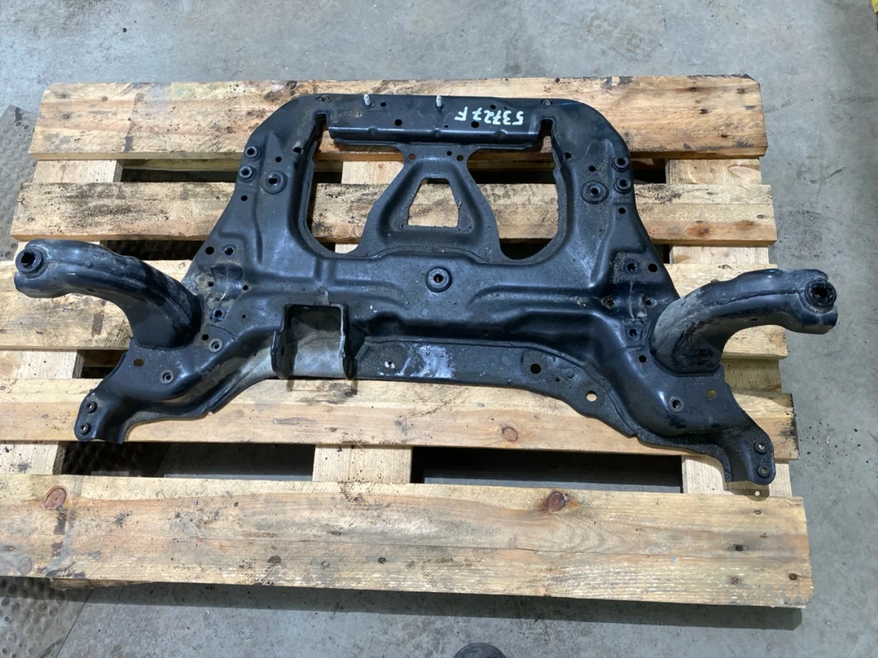 Mercedes EQA H243 2021- Front subframe