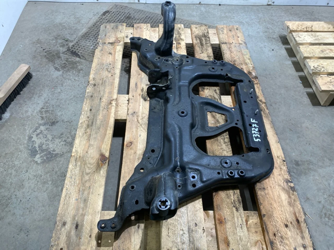 Mercedes EQA H243 2021- Front subframe view 2