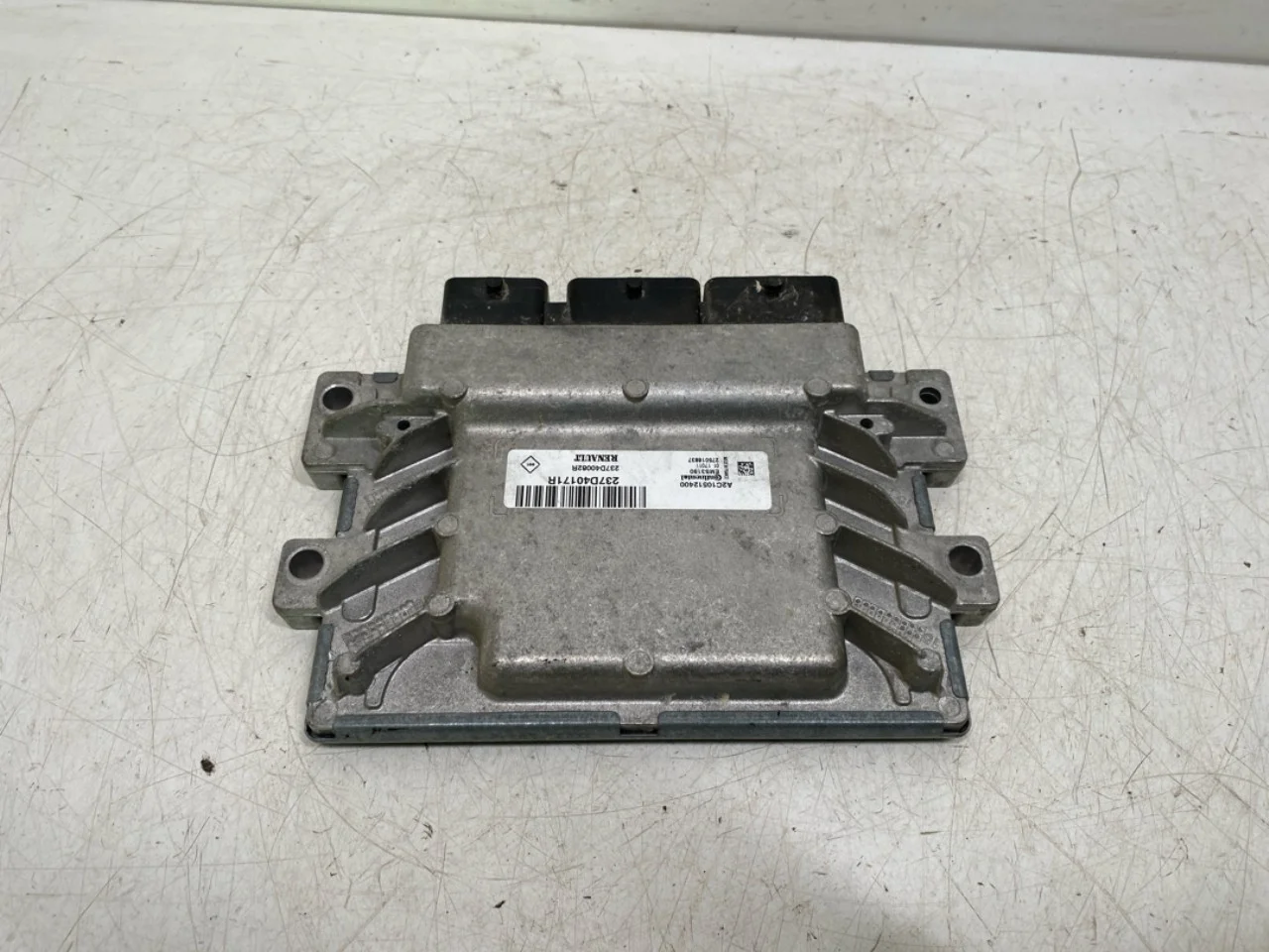 Renault KANGOO II 2015-21 Vezérlőegység, befecskendezés (benzin) nézet 4