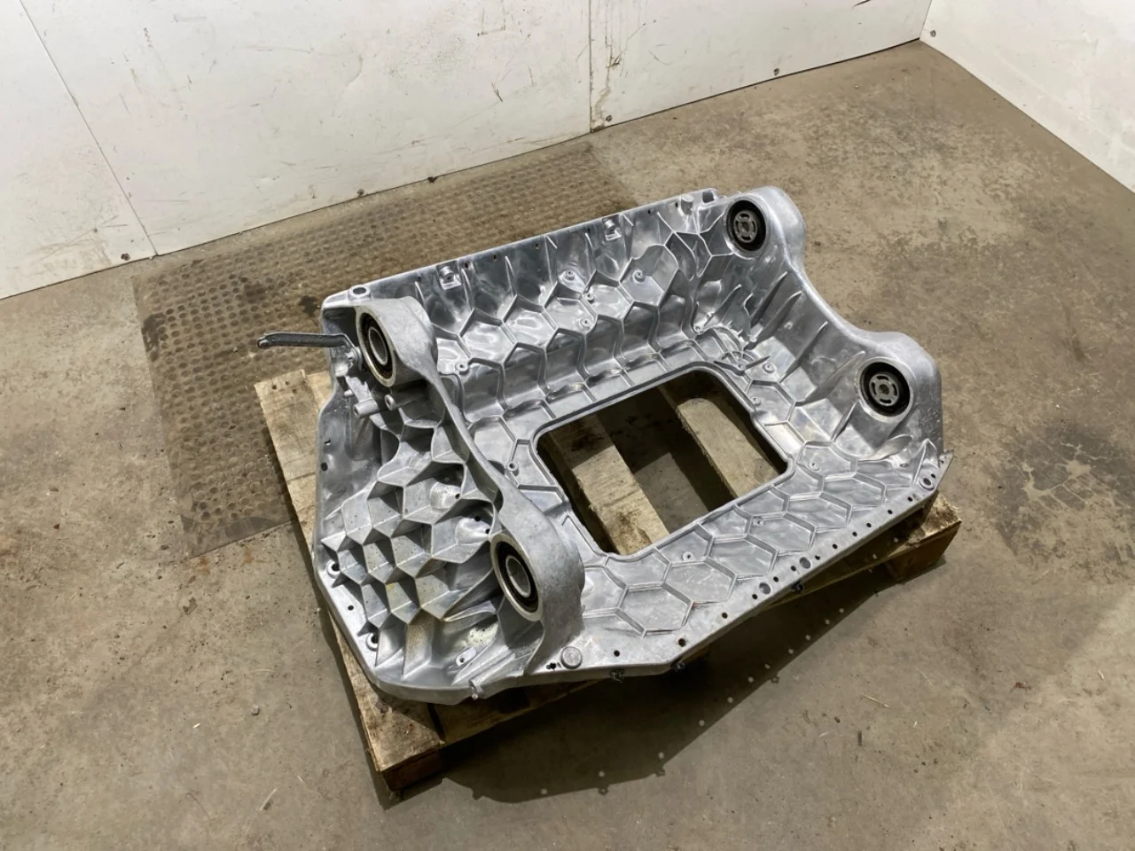 Mercedes EQA H243 2021- Suport motor, oțel / aluminiu