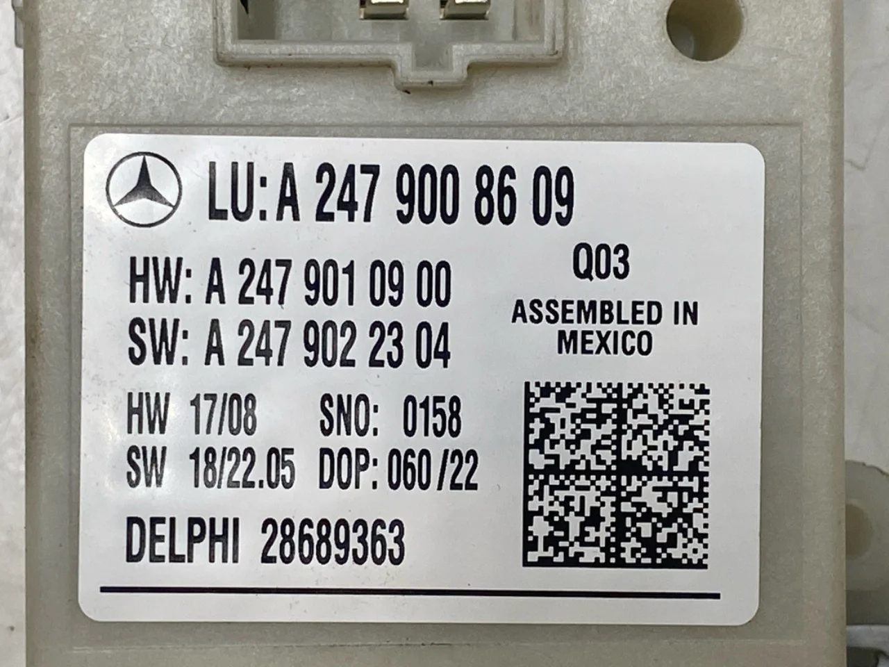 Mercedes EQA H243 2021- Vezérlőegység, csomagtérajtó nézet 3