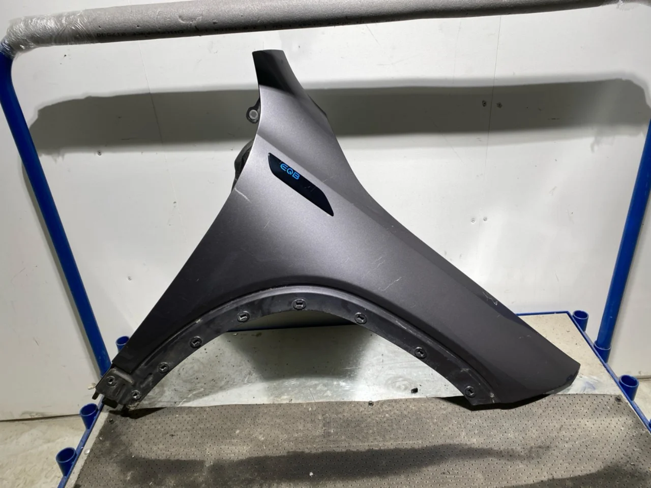 Mercedes EQB X243 2022- Front right fender