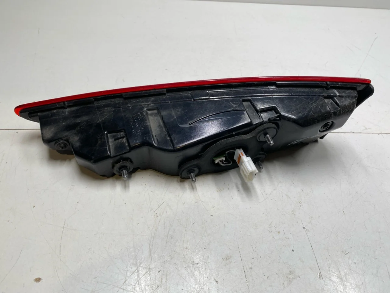 Hyundai KONA / ELECTRIC 2018-23 Lampă spate, stânga, pe hayon (interioară) vedere 2