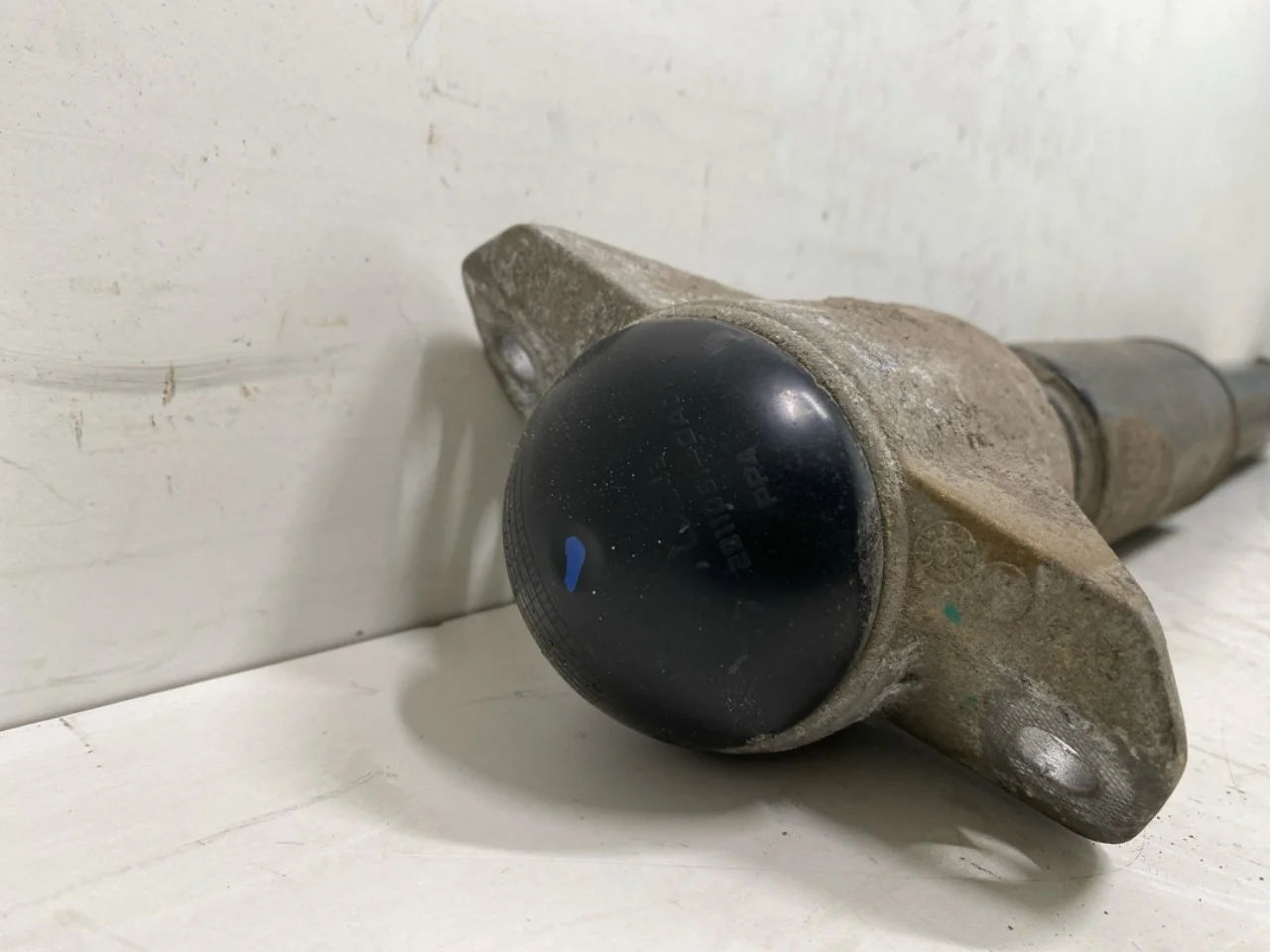 Hongqi E-HS9 2022- Shock absorber, rear view 2