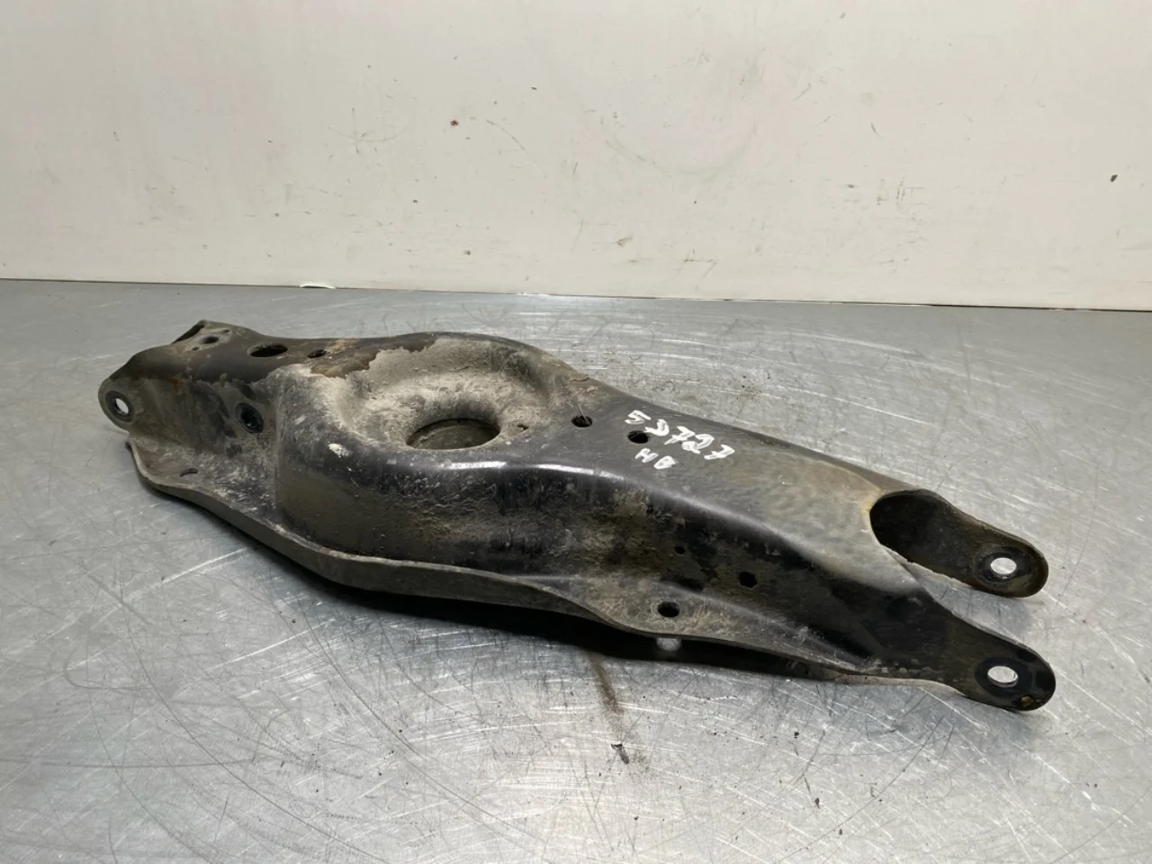 Mercedes EQA H243 2021- Braț suspensie, dreapta spate