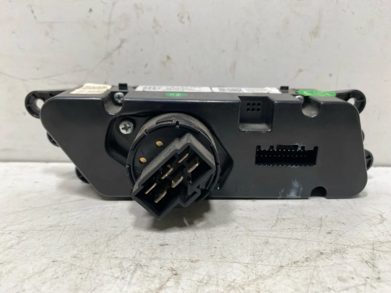 Maxus E-DELIVER3 EV30 2020- Heater control unit view 2