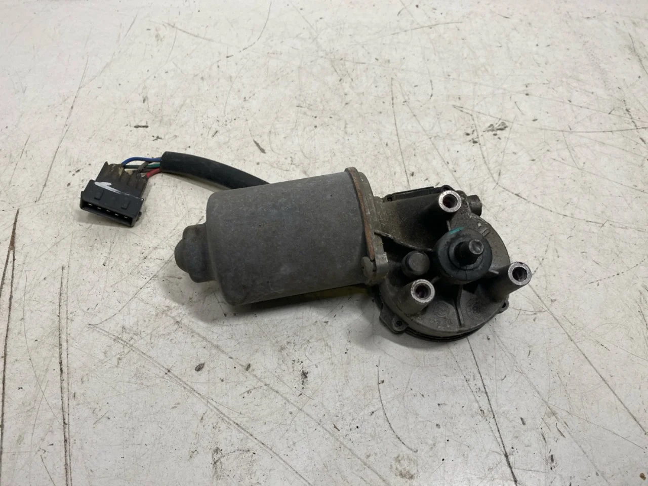 Maxus EV80 2019-> Ablaktörlő motor, szélvédő