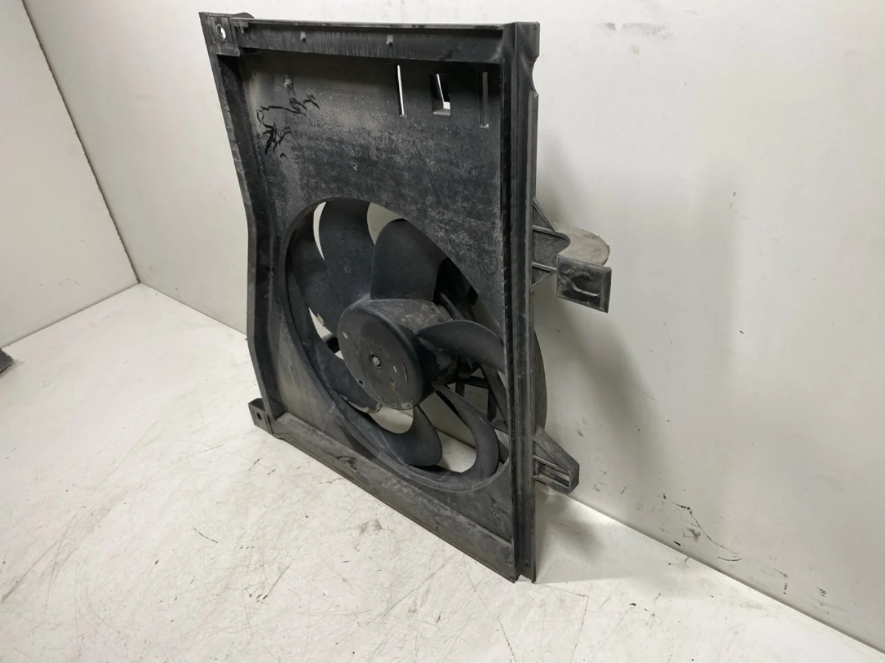 Maxus EV80 2019-> Ventilator răcire electric vedere 2