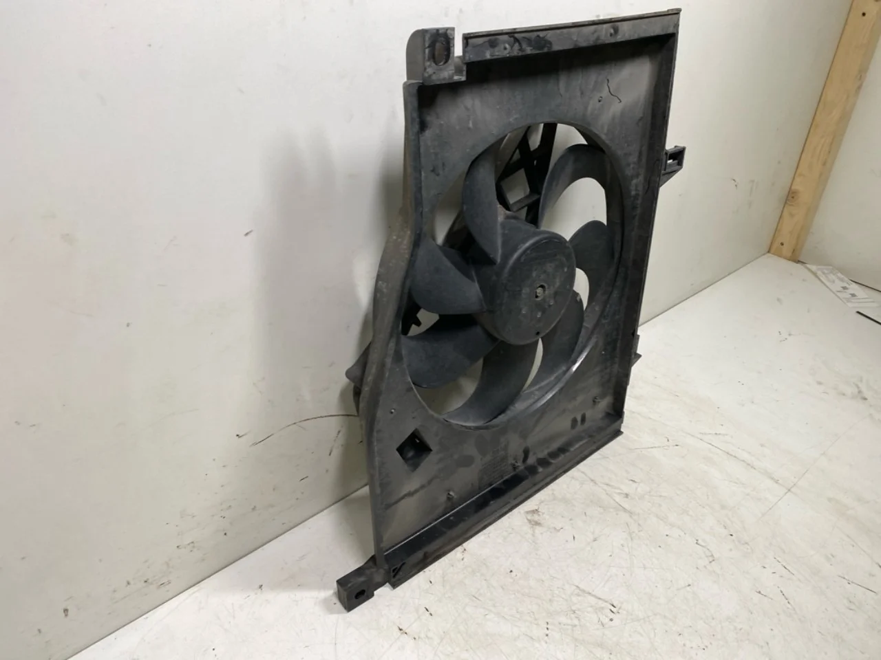 Maxus EV80 2019-> Hűtőventilátor, elektromos nézet 3