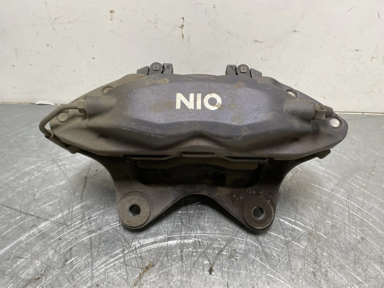 Nio ES8 23-24 Etrier frână față dreapta vedere 2