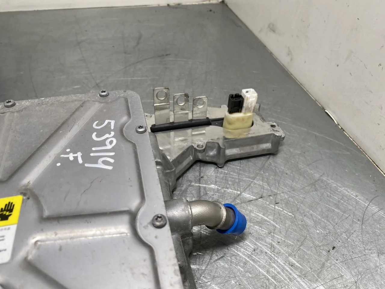 Nio ES8 23-24 Invertor, 12-220V vedere 2