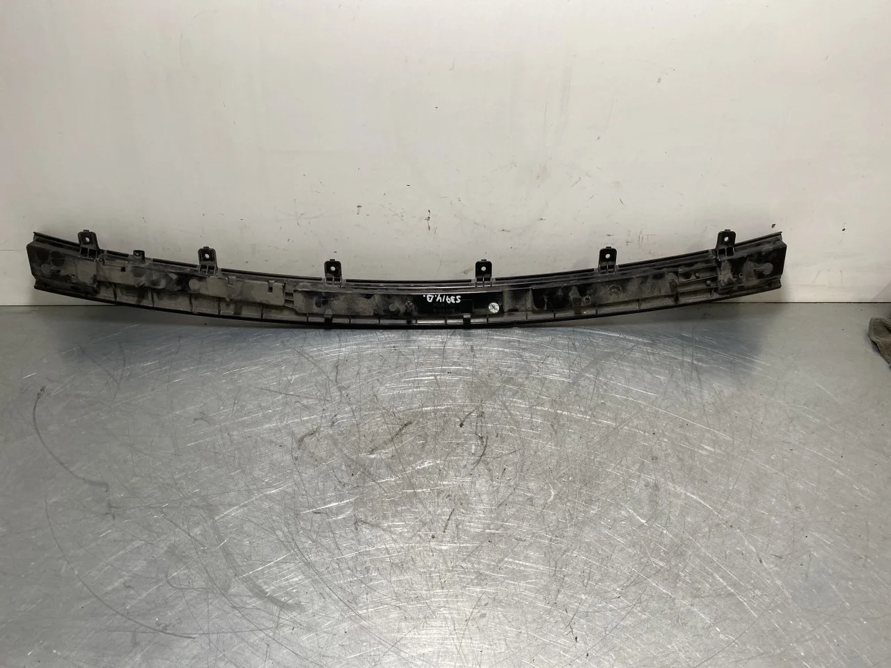 Nio ES8 23-24 Rear window brake light view 2