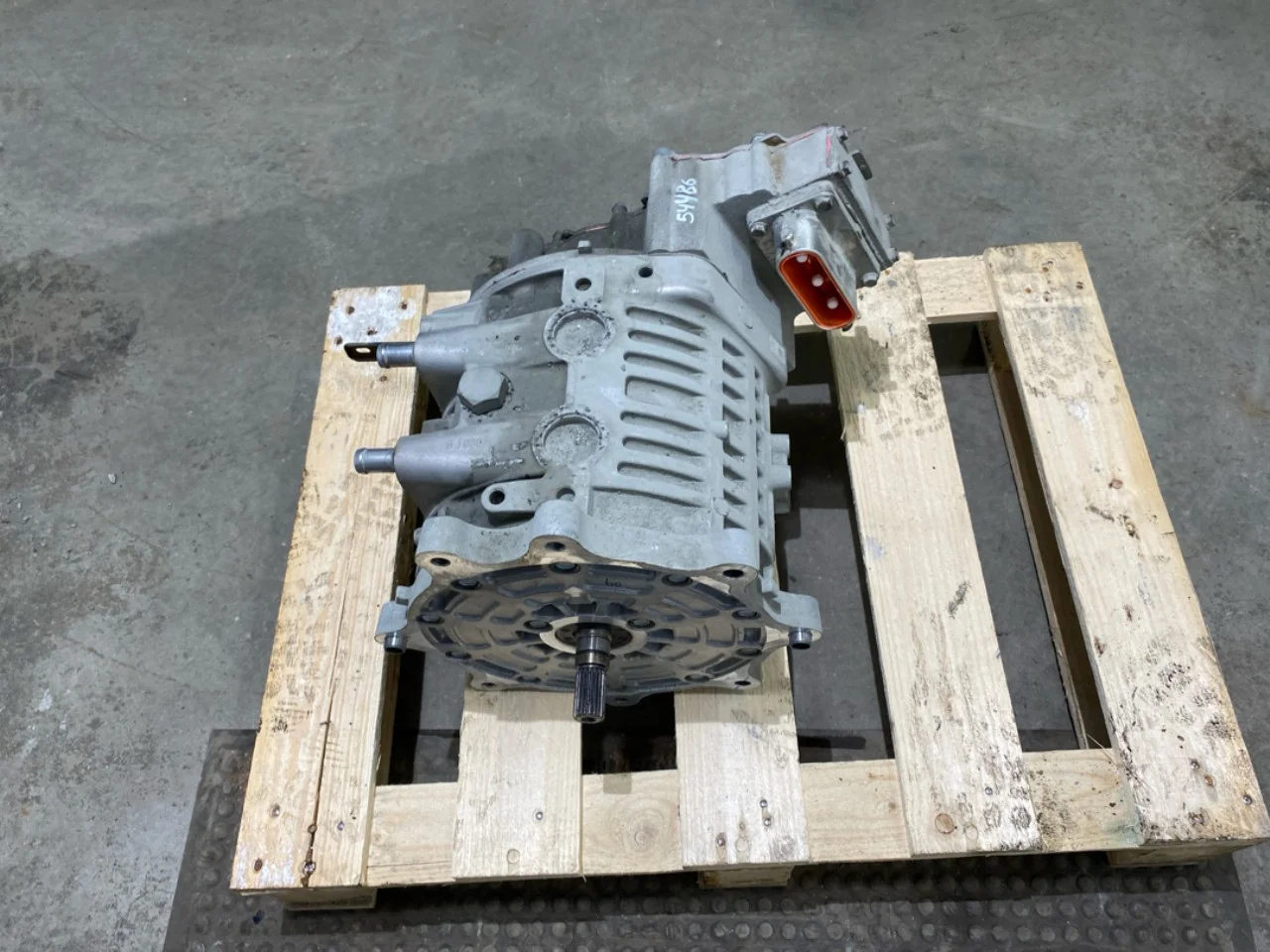 Kia SOUL 2009- Front electric motor view 4