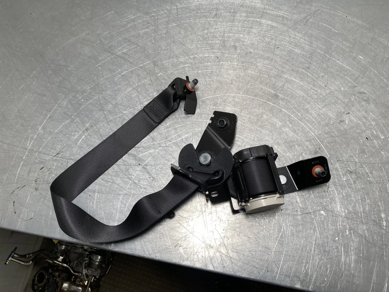 Rear right seat belt