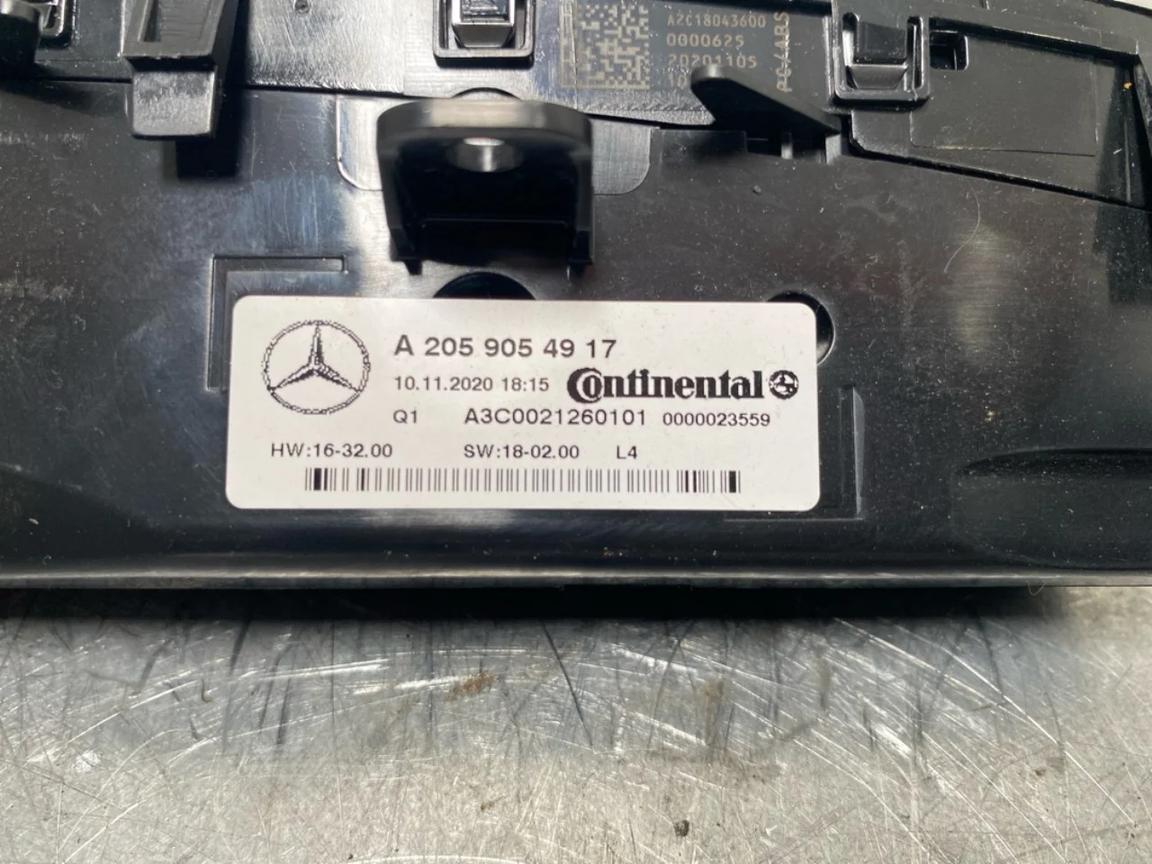 Mercedes EQC 2020- Unitate de comandă încălzire vedere 4
