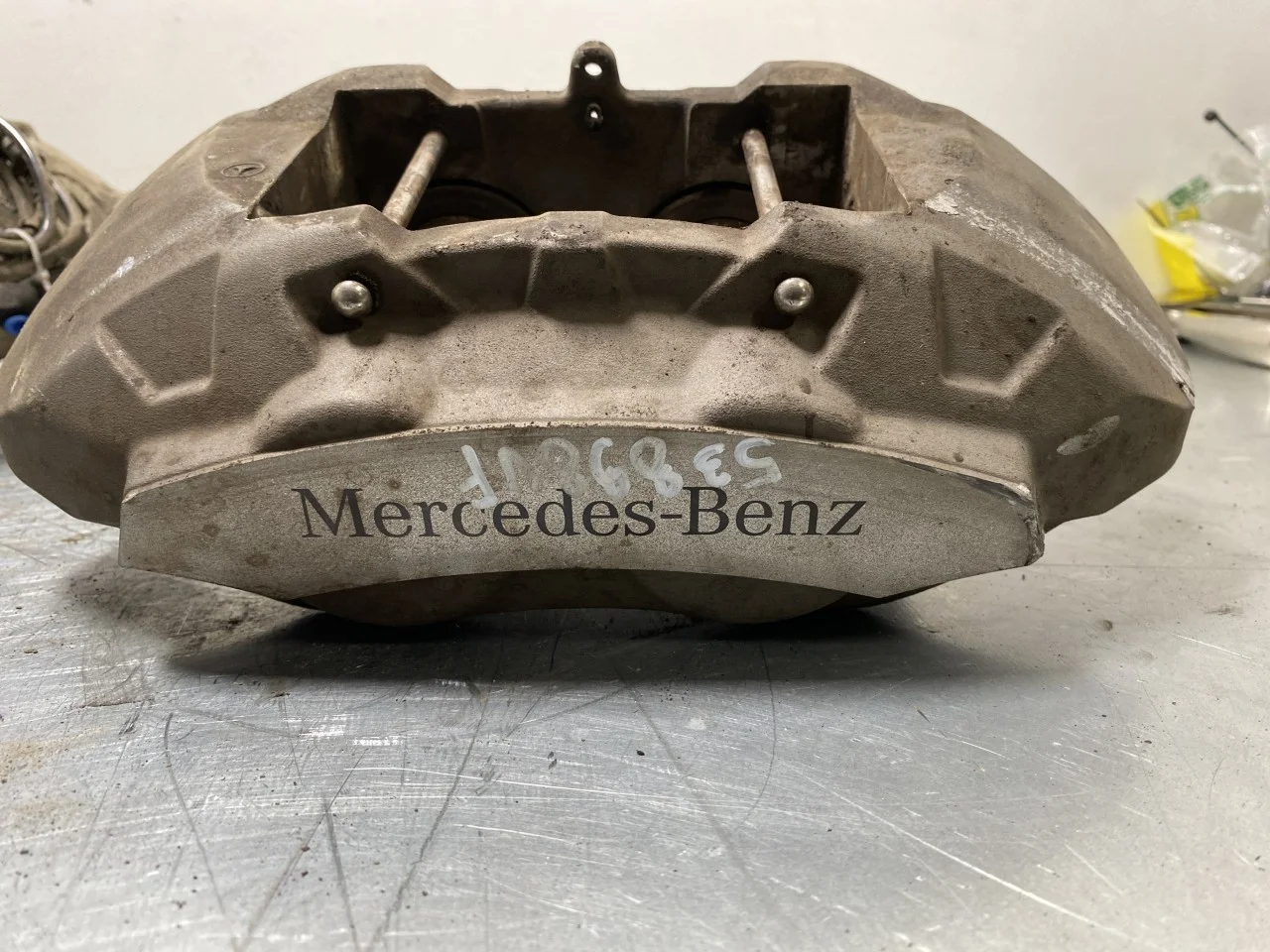 Mercedes EQC 2020- Front left brake caliper