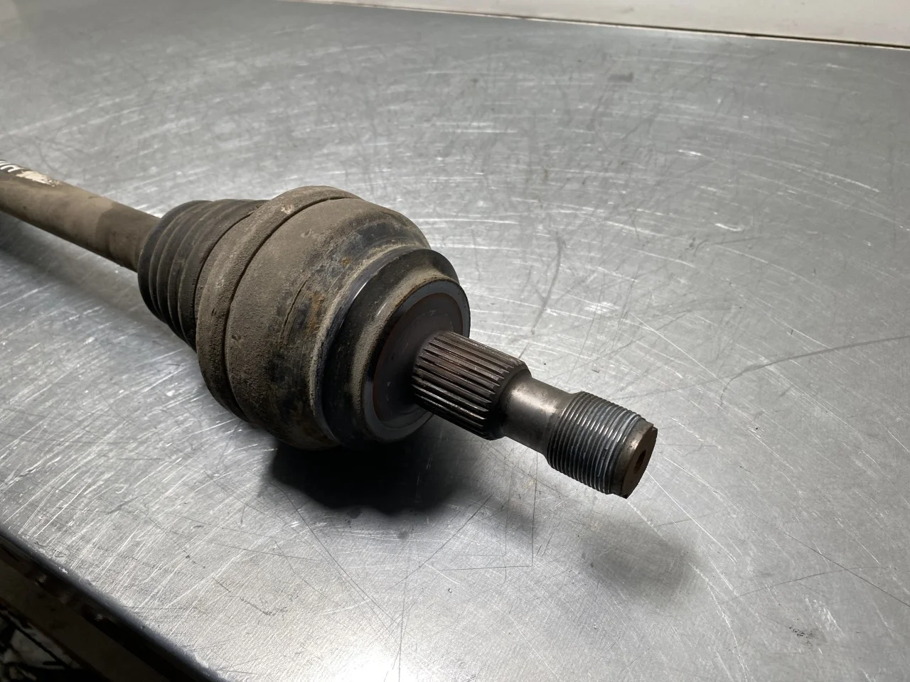 Mercedes EQC 2020- Rear right driveshaft view 2