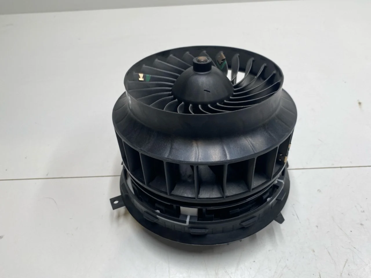 Mercedes EQC 2020- Fűtésventilátor motor nézet 2