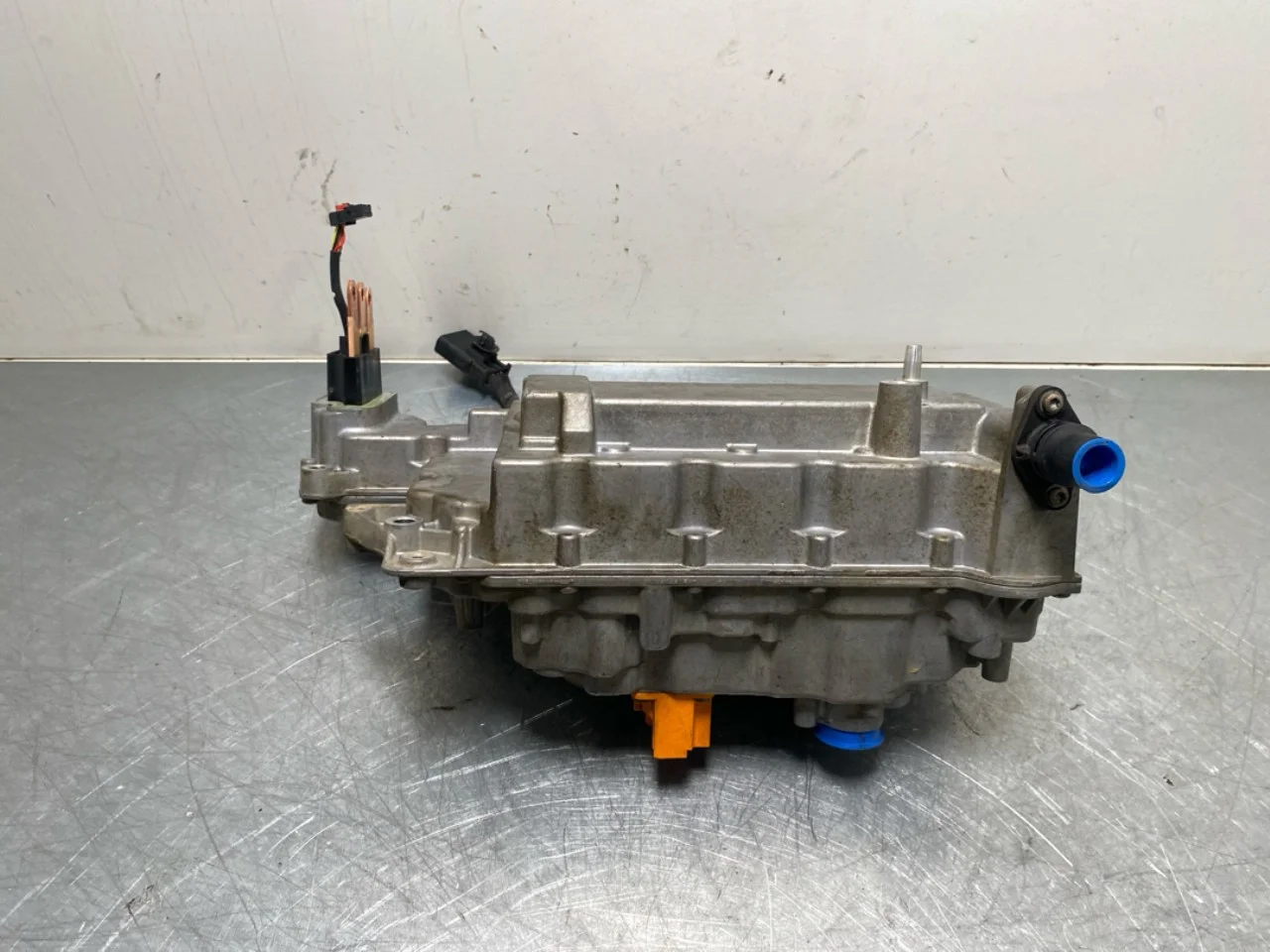 Opel / Vauxhall VIVARO 2020- Invertor, 12-220V vedere 2