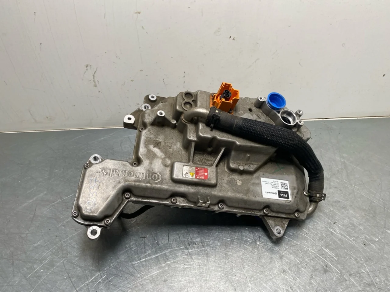 Opel / Vauxhall VIVARO 2020- Invertor, 12-220V vedere 3