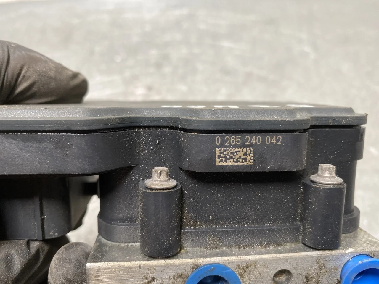 Renault ZOE/E- TECH 2013--> ABS hydraulic unit view 3