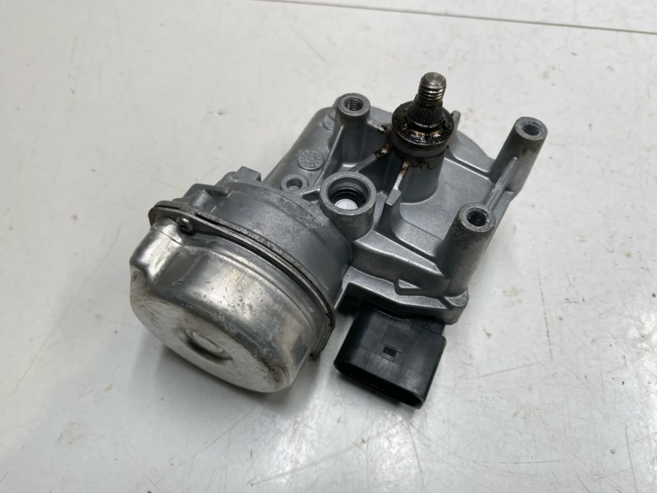 Audi E-TRON, S GE 2019- Windshield wiper motor