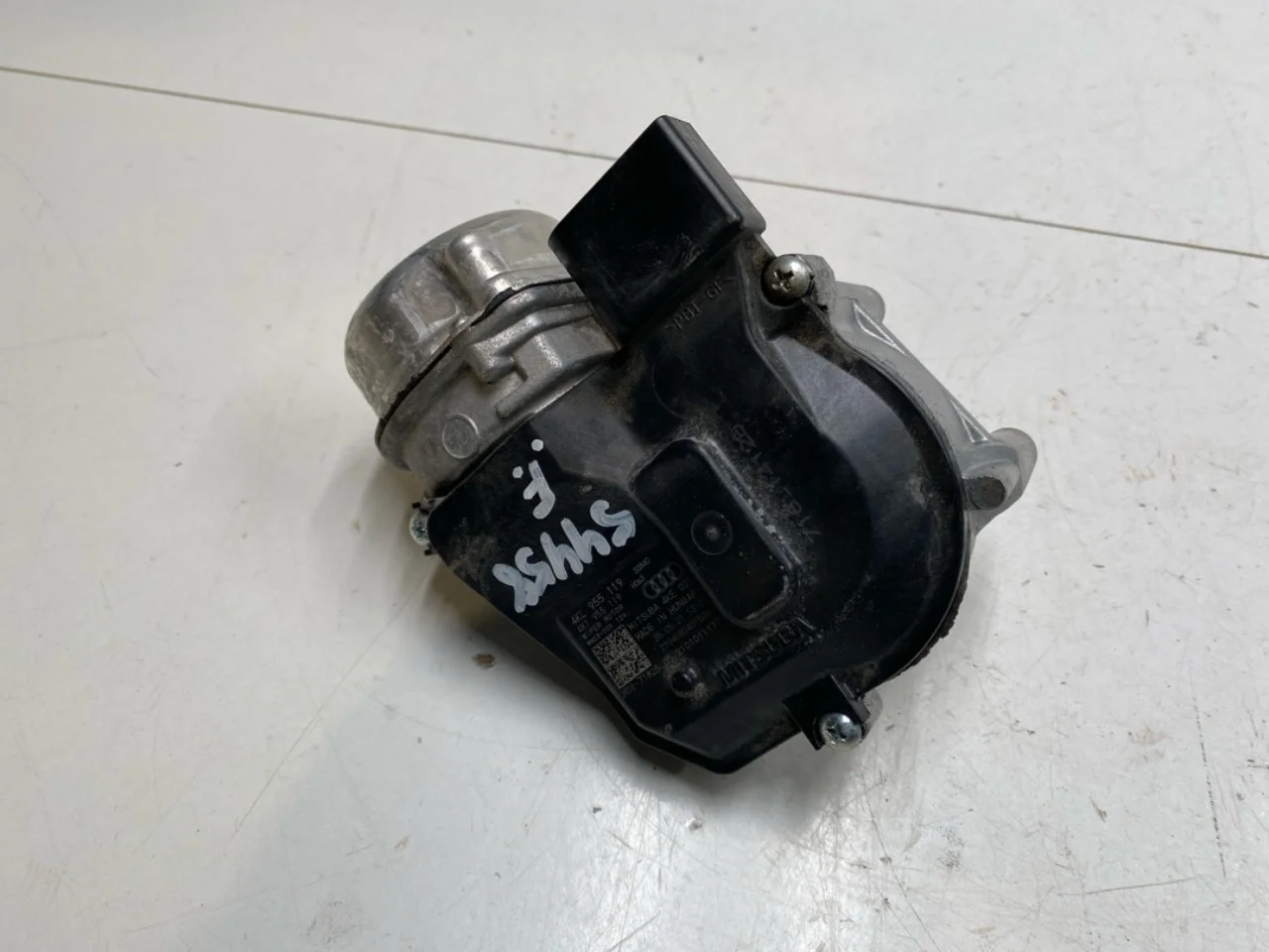 Audi E-TRON, S GE 2019- Windshield wiper motor view 2