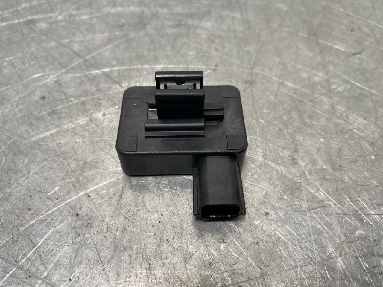 Ford MUSTANG MACH-E 2021- Antenna