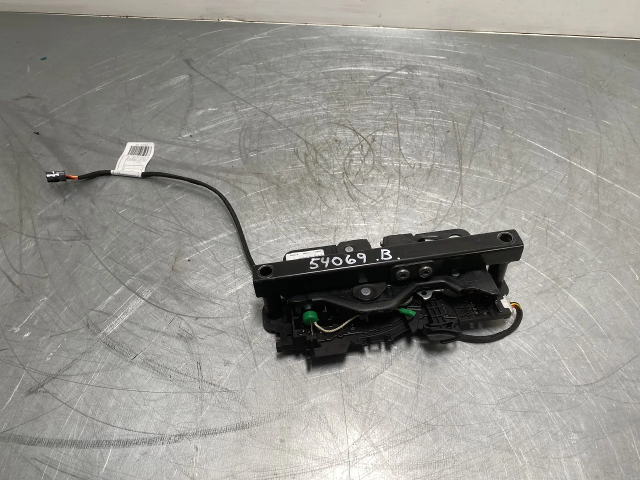 BMW I4 G26 2021-> Tailgate lock