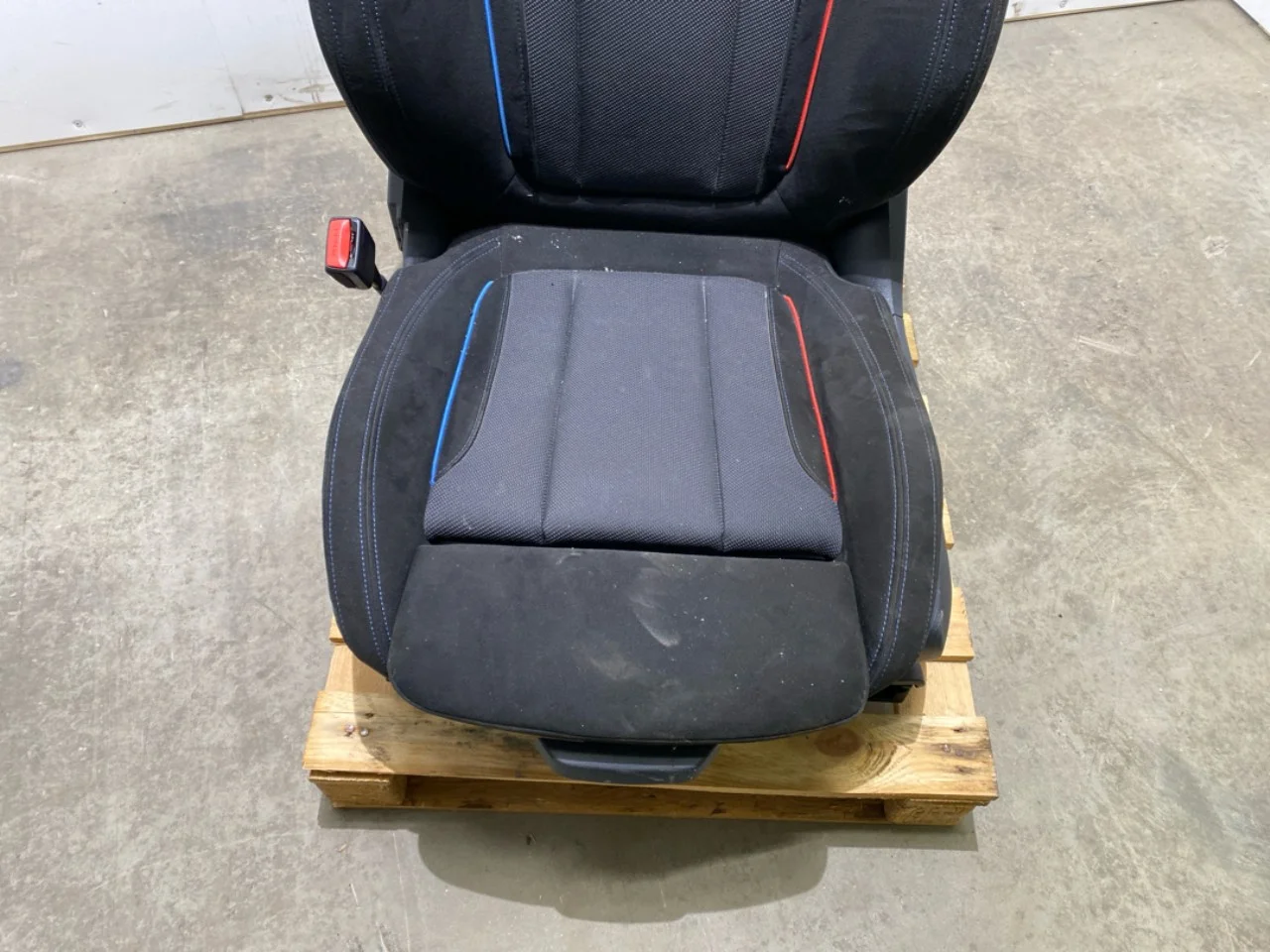 BMW I4 G26 2021-> Ülés, első, bal nézet 2