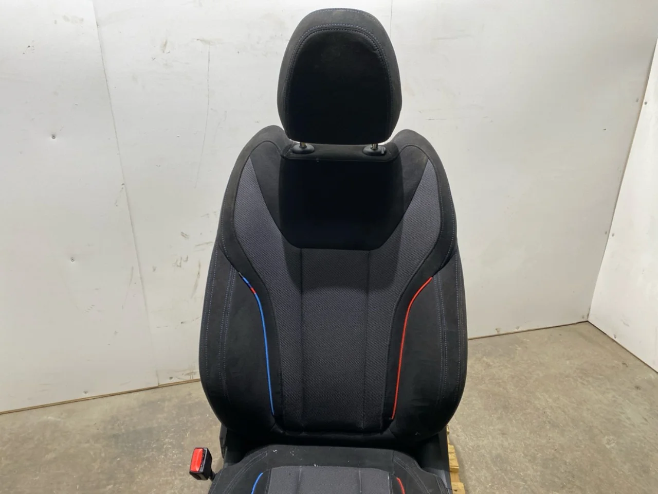 BMW I4 G26 2021-> Ülés, első, bal nézet 3