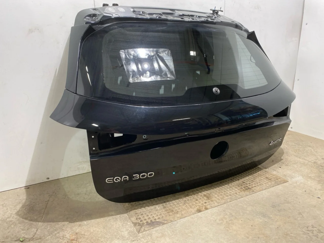 Mercedes EQA H243 2021- Tailgate, estate view 2