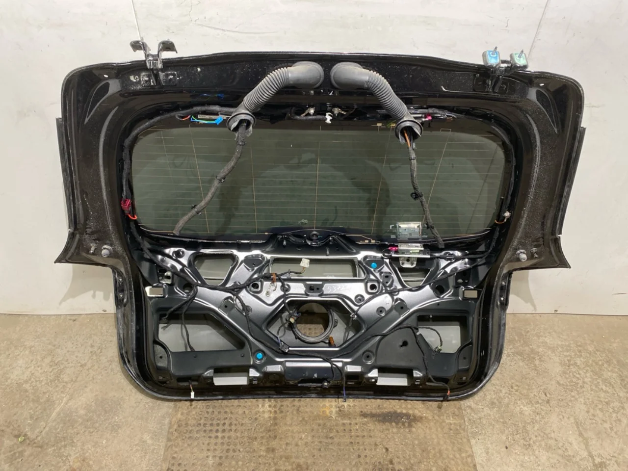 Mercedes EQA H243 2021- Tailgate, estate view 4