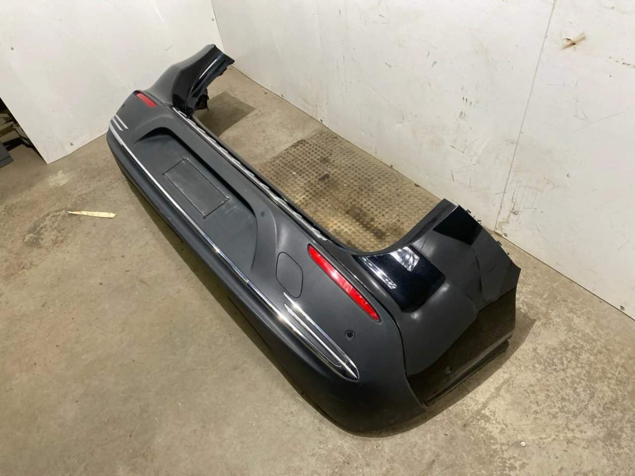 Mercedes EQA H243 2021- Rear bumper view 3