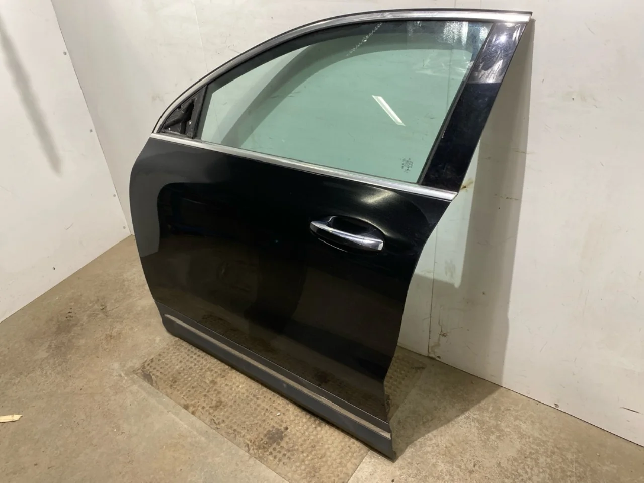Mercedes EQA H243 2021- Ajtó, 4 ajtós, első, bal nézet 3