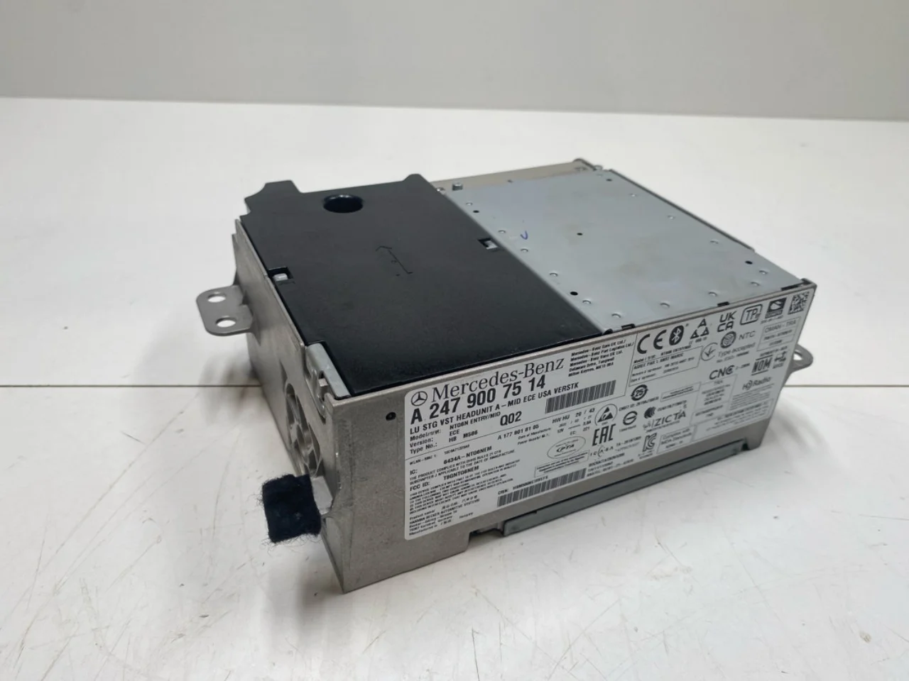 Mercedes EQA H243 2021- GPS navigáció