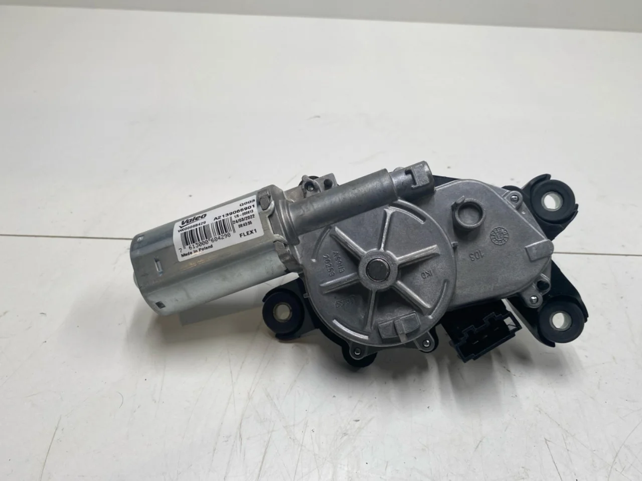Mercedes EQC 2020- Tailgate wiper motor view 2