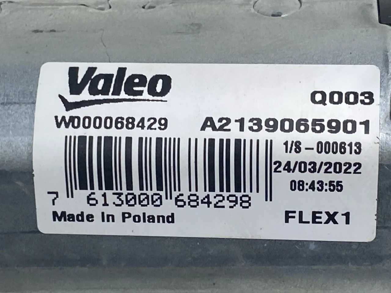 Mercedes EQC 2020- Tailgate wiper motor view 3