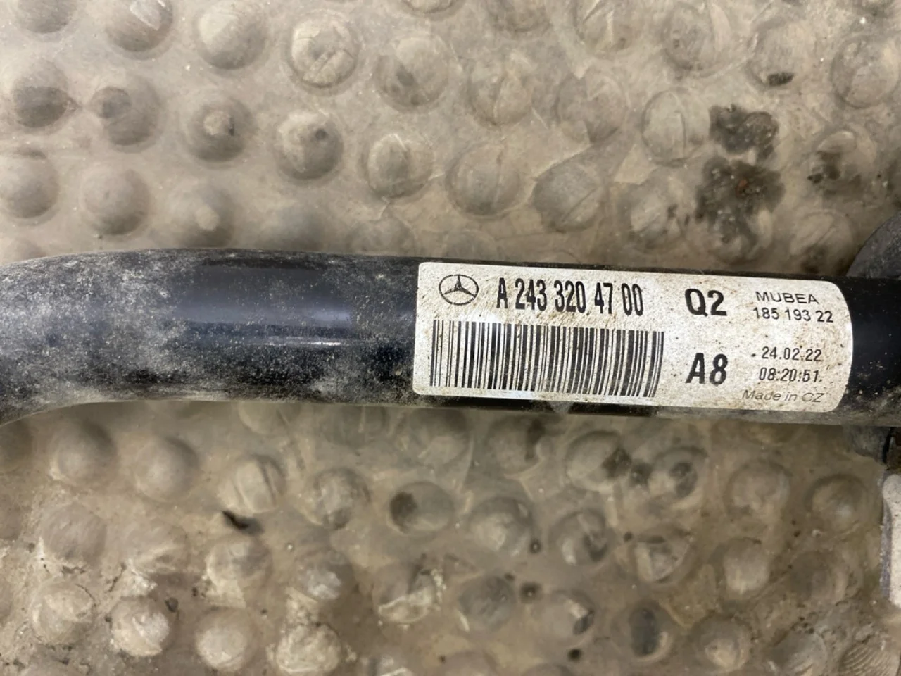 Mercedes EQA H243 2021- Front stabilizer bar view 4