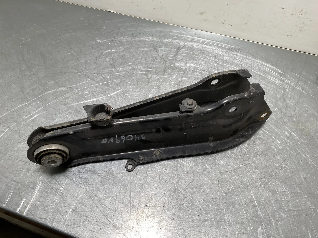 BMW I4 G26 2021-> Braț suspensie, stânga spate