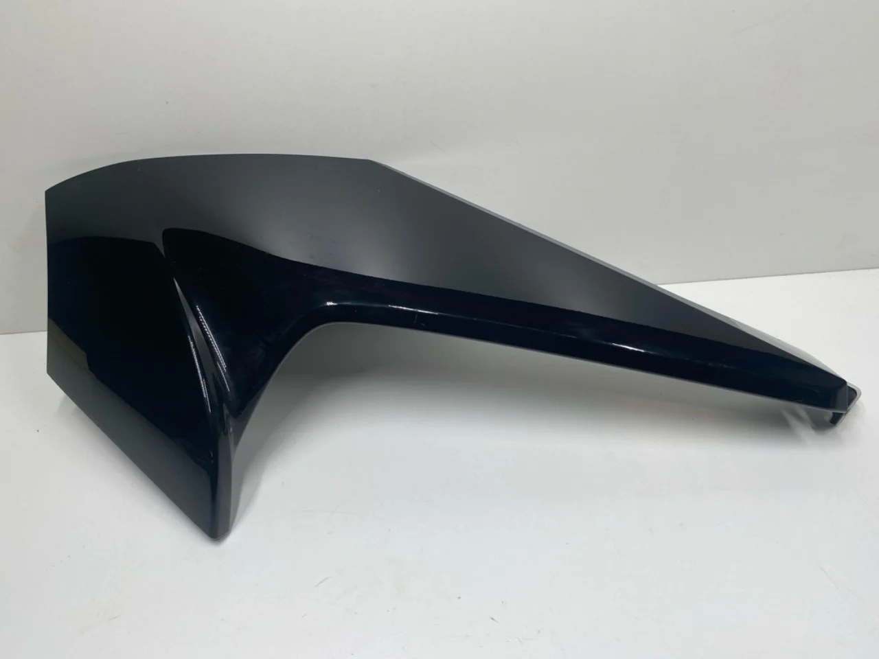 Nissan LEAF 2017-24 Rear spoiler