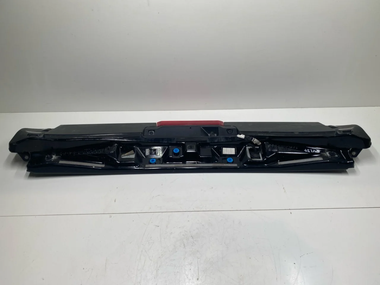 Nissan LEAF 2017-24 Spoiler, tailgate view 3