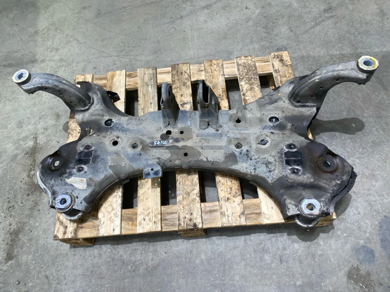 Hyundai KONA / ELECTRIC 2018-23 Front subframe view 4