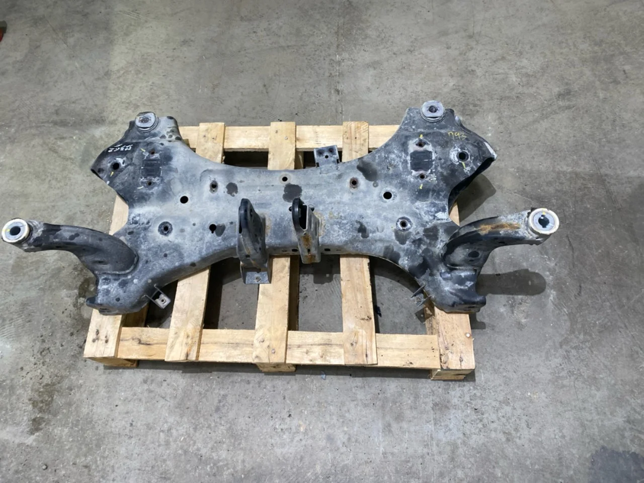Hyundai KONA / ELECTRIC 2018-23 Front subframe view 3