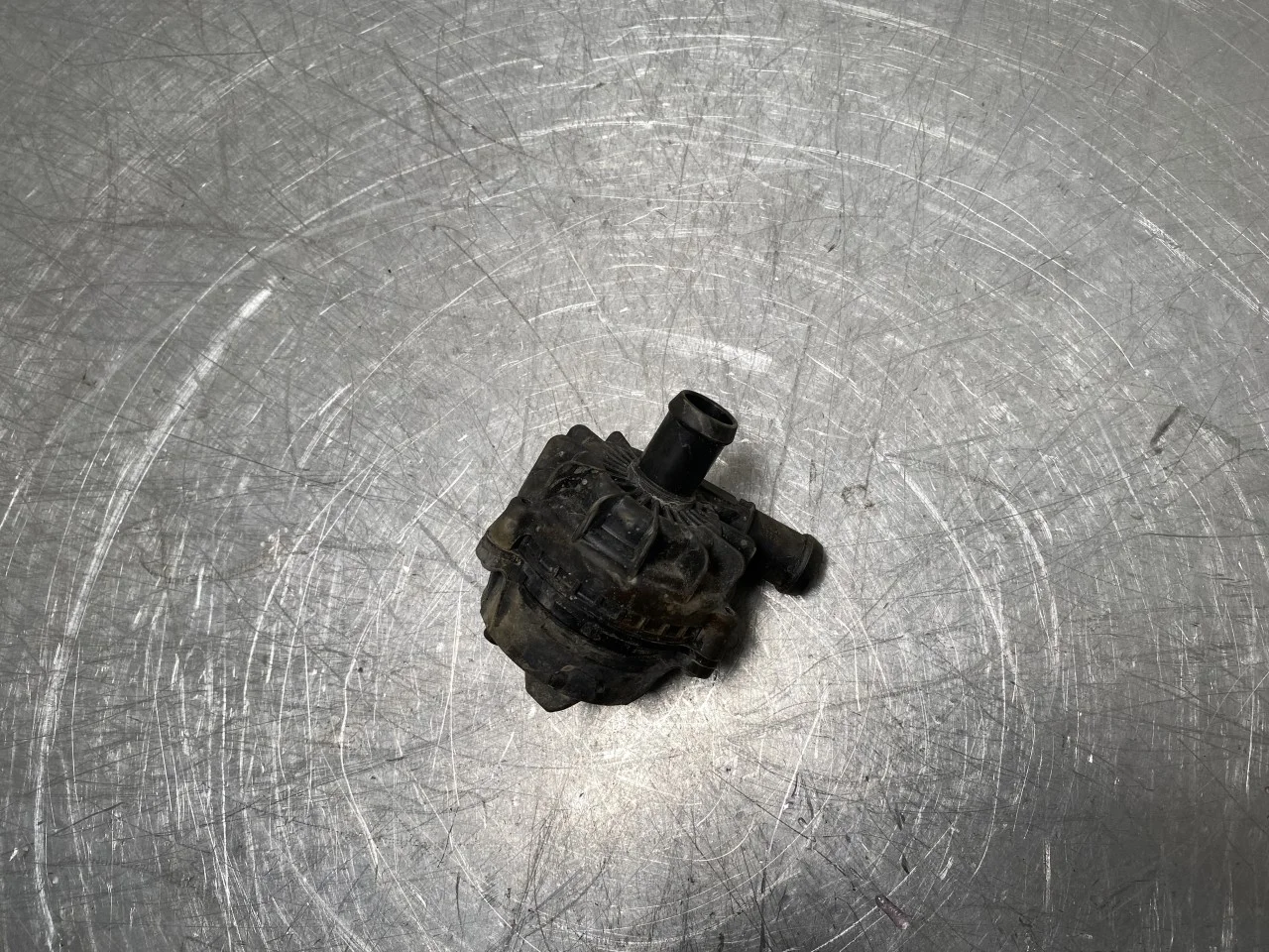 Volkswagen ID.4 2021- Keringtetőszivattyú