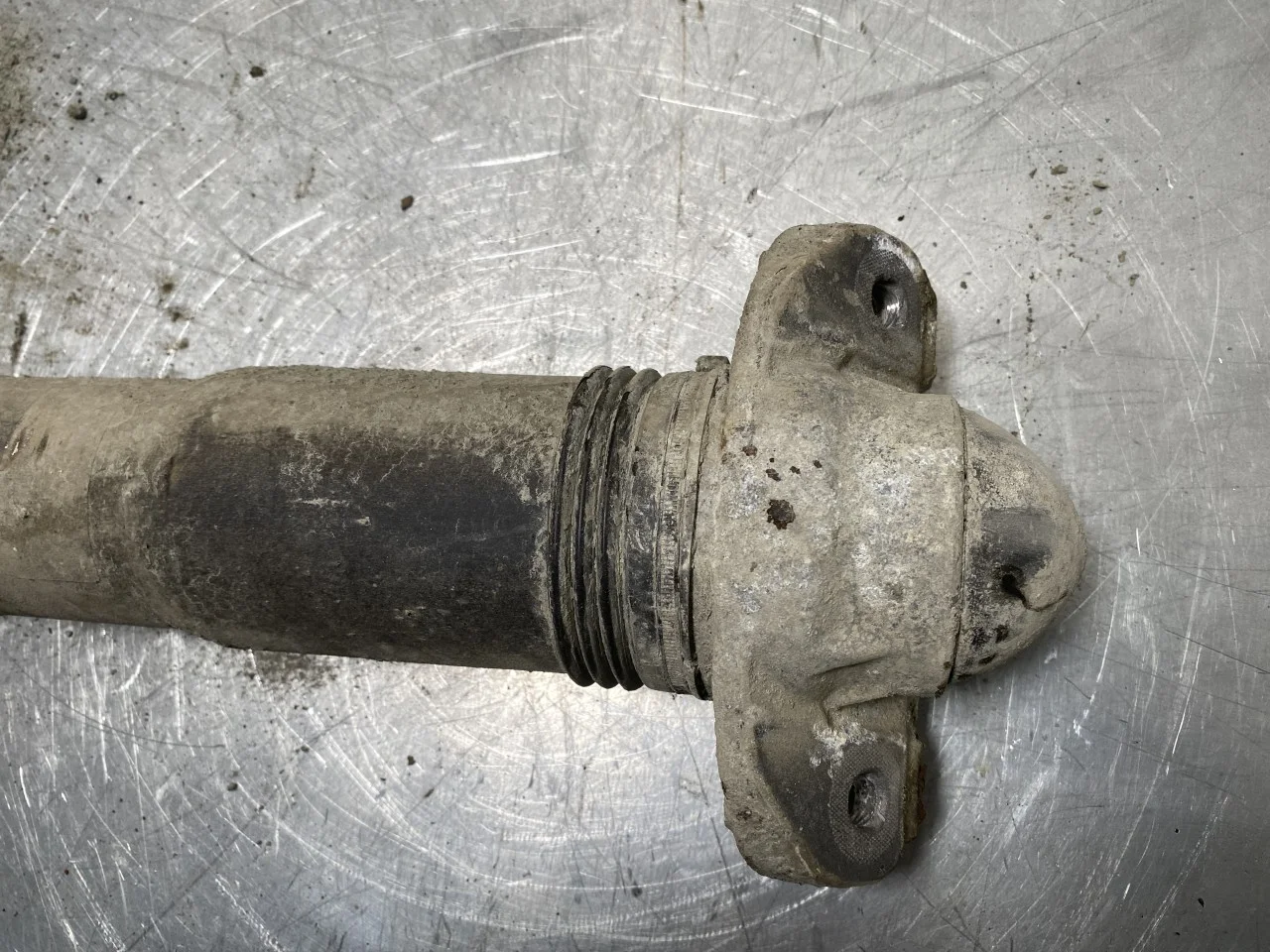 Volkswagen ID.4 2021- Shock absorber, rear view 2