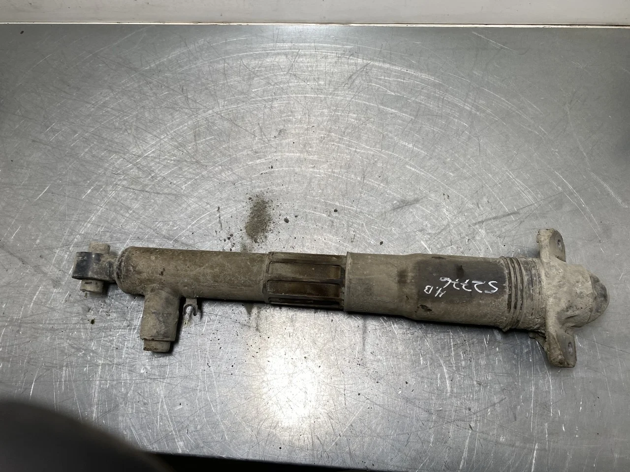 Volkswagen ID.4 2021- Amortizor, spate