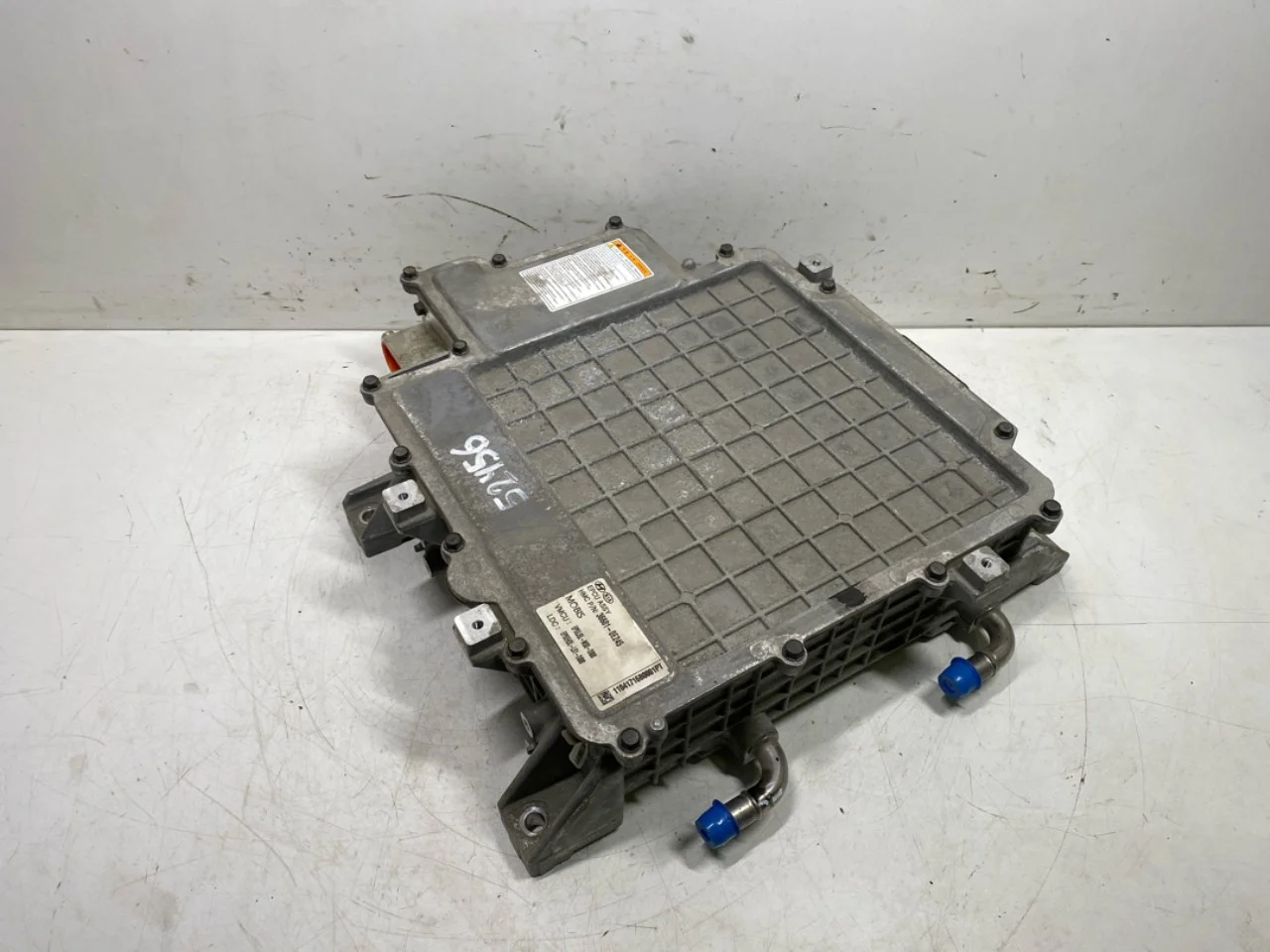 Kia SOUL 2009- Inverter, 12-220V nézet 2